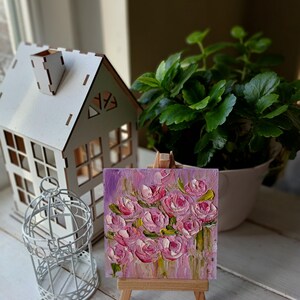 Mini pintura de rosas Pequeña pintura al óleo floral Flores empastadas Regalo para mamá Flores en miniatura Regalo de cumpleaños para un amigo Obra de arte de rosas imagen 8