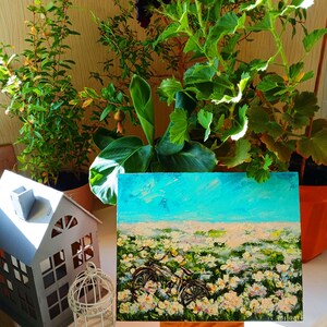 Fahrrad im Blütengarten Miniatur-Ölgemälde Impasto Landschaft Provence Kunst Bauernhof Landschaft Hinterhofgarten Kleine Blumenmalerei Bild 9