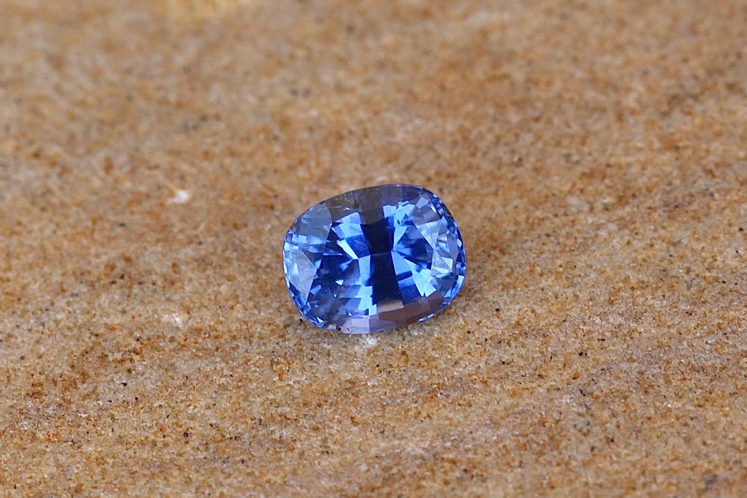 Cushion blue sapphire , unheat ceylon sapphire, 0.91ct, engagement ring| halo gold ring| for sapphire charm| 14k gold jewelry| artisan ring.