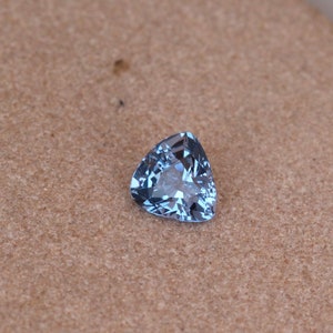 Wunderschöner Blauer Spinell 0,55 Karat | IGITL zertifizierter Edelstein | zertifizierter Spinell, Edelstein, Trillionenschliff, kobaltfarbener Spinell, blauer Spinell.