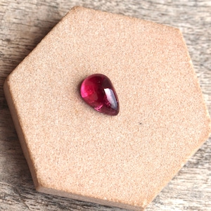 Rubellite pear cabochon 4.05 ct, rubellite tourmaline cabochon, tourmaline cabochon, rubellite ring, rubellite diamond ring, diamond ring