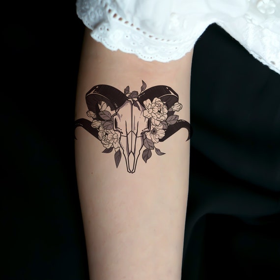 Deer Skull Tattoo - Best Tattoo Ideas Gallery