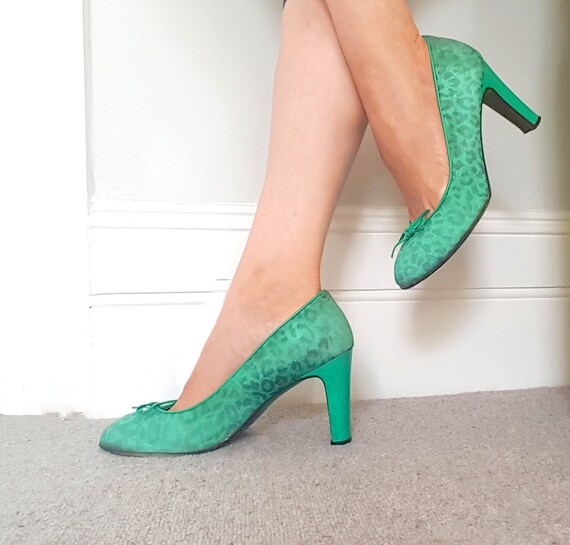 lime green court shoes uk
