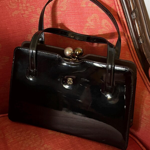 1960s 1970s MCM  vintage black patent purse clutch hand bag