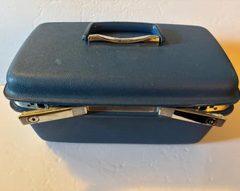 Vintage Cobalt Blue Samsonite Train Case with tray