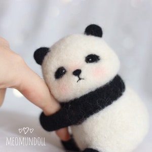 Hugging panda, Blythe&#39;s pet
