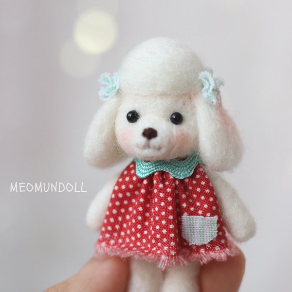 White poodle teddy bear, Blythe’s pet