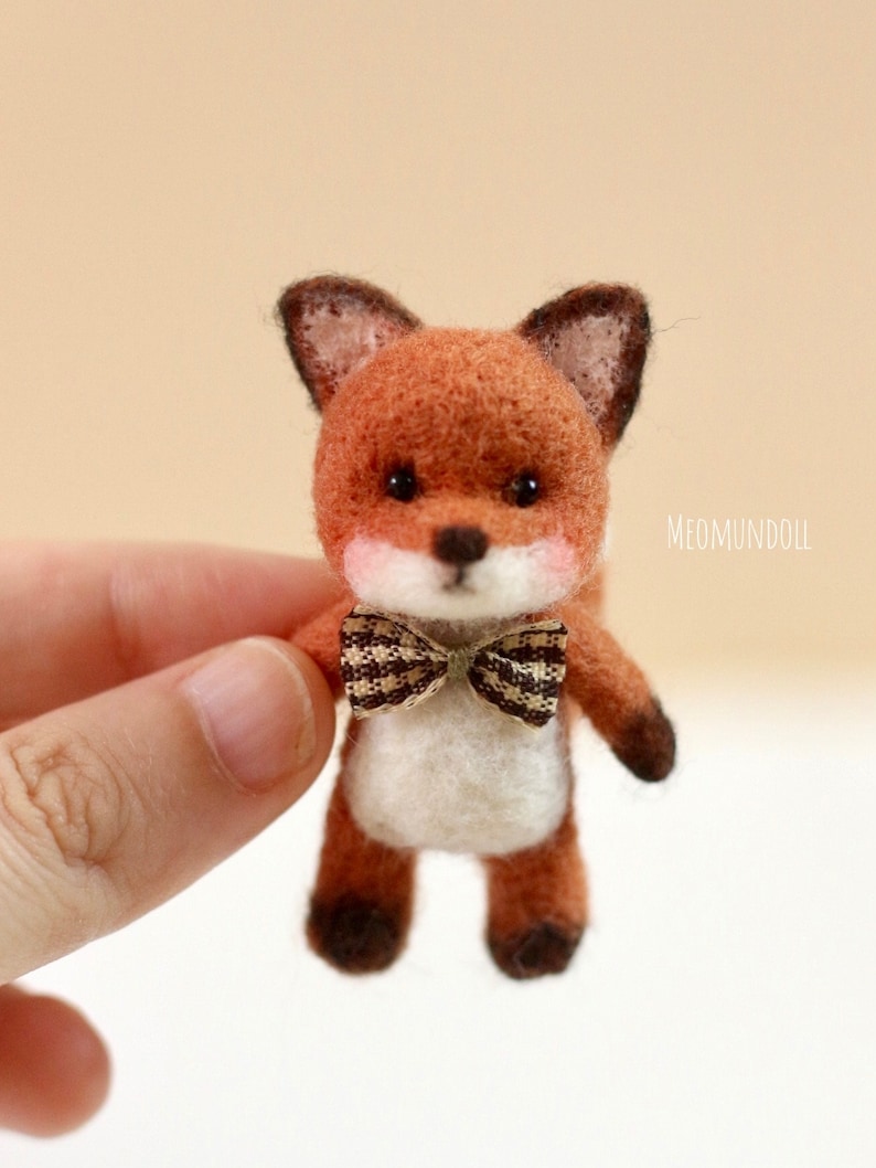 Mini felted fox, Blythe's toy image 1