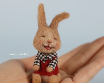 Bunny figurine, brown laughing bunny (3,5 inches - 9cm)