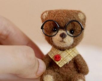 Heartfelt Collectibles 1999 Jointed Teddy Bear: Plaid Scarf