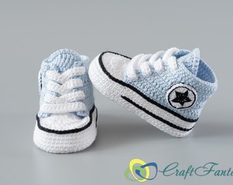 Hand knitting crochet baby booties, boots, baby sneakers, baby boy's shoes, baby shower gift.