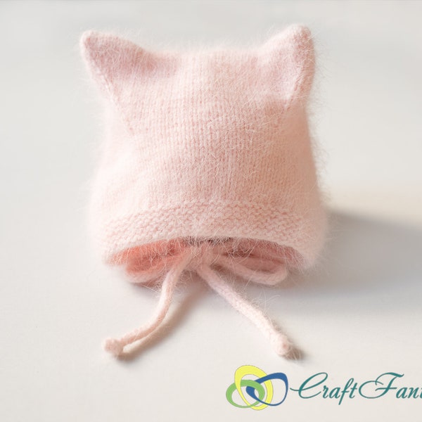 Cappello invernale per neonato in angora lavorato a mano, realizzato su ordinazione.