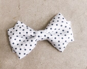 Black and White Twist Bow Clip