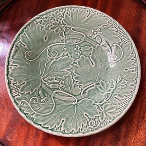 Salad plate by BORDALLO PINHEIRO Vine Green Made in Portugal