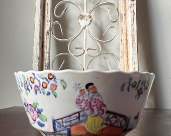Antique | Vintage | Chinese Famille Rose Porcelain Bowl | Hand Painted Figural Scene | Chinoiserie Decor | Vintage Export Ware