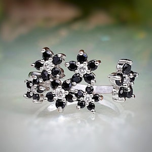 Black & White Diamond Ring,14K Gold Diamond Ring,Black Diamond Engagement Ring,Black Diamond Cluster Ring,Black Diamond Halo Ring,Black Ring