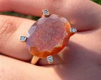 One of a Kind 14k Solid SunStone Ring With diamonds, Changing color Sunstone Ring, Large/Big/Huge Gold Sunstone Ring ,Gemstone Cocktail Ring