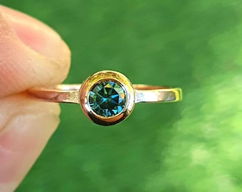 Banda de anillo de diamantes azules, anillo de diamantes de 0,25 ct, anillo de diamantes solitario simple, anillo de compromiso de diamantes azules de oro rosa de 14 k 18 k, anillo de diamantes delgado