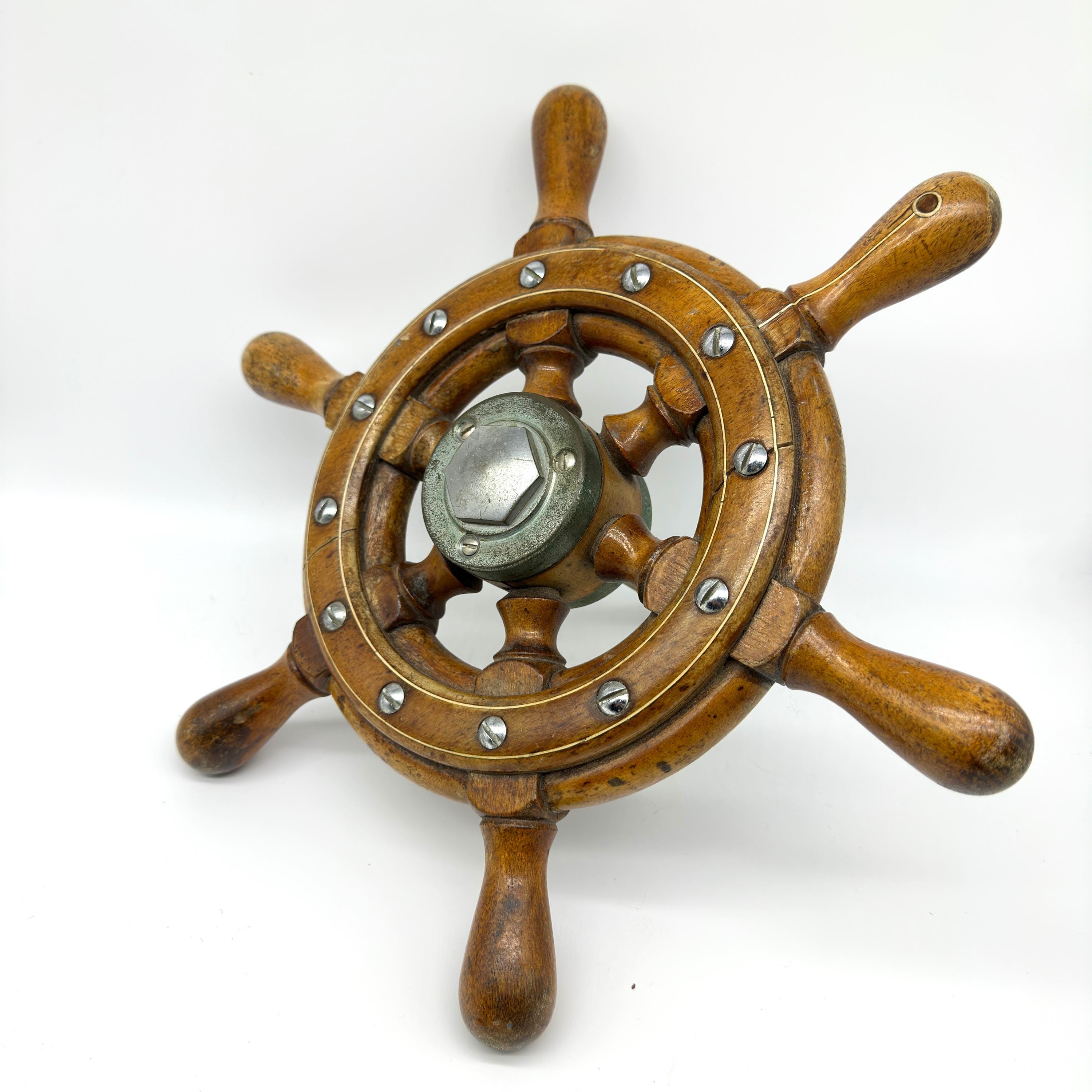 アンティーク　操舵輪　steering wheel　木・真鍮製 Amazon.co.jp: (舵輪24インチタイプ)(LIV020) マリンインテリア