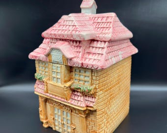Vintage Ceramic House Cookie Jar – Hand-Painted Cottage Design, 28 cm Tall