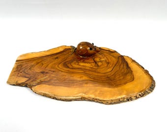 Wood Cheese Board – Vintage Hand-Carved Mouse, Rustic Serving Board
