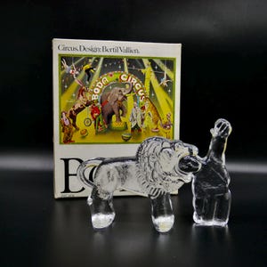 Kosta Boda Circus Glass Lion & Tamer figurine – Bertil Vallien, 1970s Swedish Art Glass with Original Box