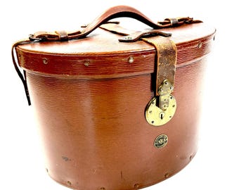 Vintage hat box – oval scandinavian storage box