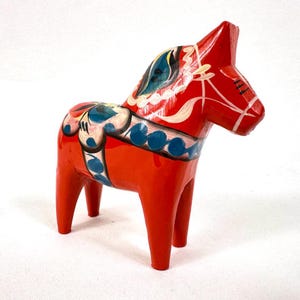 Stara szwedzka figurka konia Dala – ręcznie malowana, czerwona, drewniana, ludowa sztuka, 10 cm zdjęcie 8