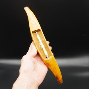 Vintage Wooden Boat Shuttle, hand carved, Old Swedish Loom Shuttle, Vintage Weaving Loom Bobbin, Small Shuttle