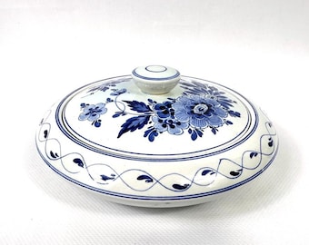 Delft Blue Lidded Bowl – Hand-Painted Dutch Ceramic, 20 cm