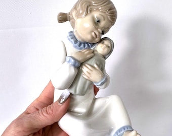 Zaphir Spain Porcelain Girl with doll Figurine – Early Lladró Era, 1970s