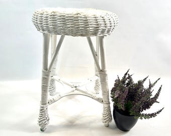 Vintage 1970s White Rattan Stool – Cottage Chic Bamboo Plant Stand or Seat, 50 cm