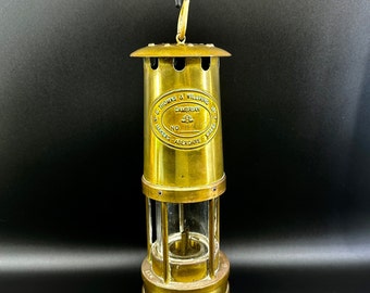 Vintage E. Thomas & Williams CAMBRIAN Brass Miners Lamp
