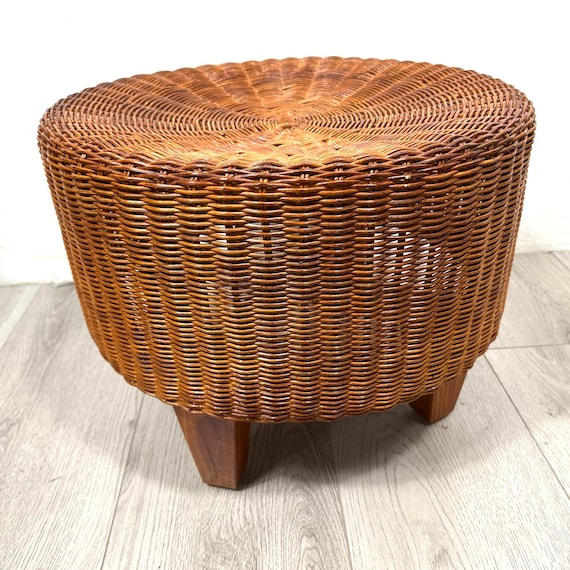 IKEAラタンスツール