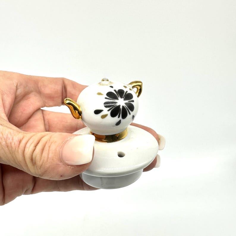 ヴィンテージのソ連磁器ティーポット：22金の民芸品、コレクター向けミニフィニアル 画像 4