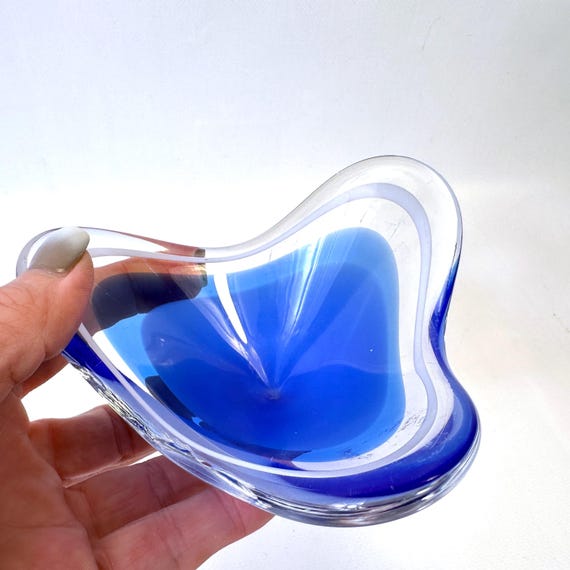 Art Glass Bowl, Flygsfors Coquille Blue White, Paul Kedelv, 1950s