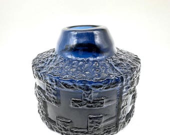 Brutalist cobalt blue glass vase - göte augustsson ruda sweden 1960s