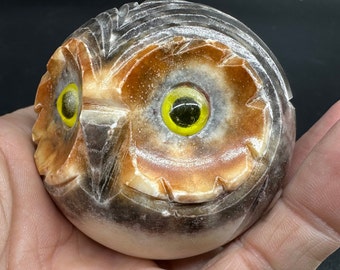 Vintage Italian Alabaster Owl Paperweight – Hand-Carved Marble Bird, 1970s