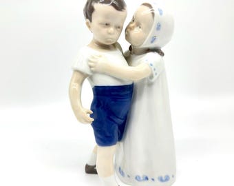 Vintage Bing & Grøndahl Porcelain Figurine – “Love Scorned” – Danish Boy and Girl, Model 1614