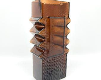 Bergdala Amber Glass Vase 20 cm – Swedish Mid-Century Zig-Zag Textured