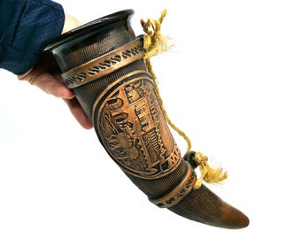 Drinking Horn – Vintage Folk Art Wall Hanging, Hand-Decorated