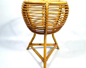 Supporto per piante in bambù / cestino su gambe - design scandinavo di metà secolo
