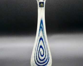 Mid century Art Glass teardrop Vase Signed : Krona Atelje. Made by Royal Krona Sweden.