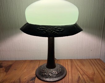 Early 20th century hammered copper table lamp - green glass dome, arts & crafts style