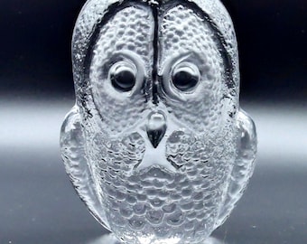 Glass Owl paperweight sculpture, vintage bird designed by Mats Jonasson