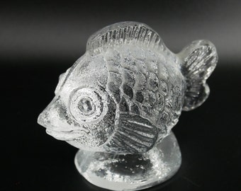 Vintage Glass Fish Figurine – Pukeberg Sweden – 1970s Paperweight Sculpture