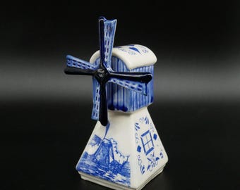 Vintage Delft Blue Windmill Figurine – Mid-Century Dutch Souvenir, 1950s