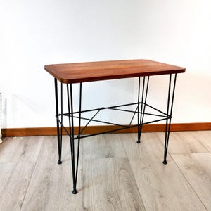 Mesa auxiliar de teca: muebles escandinavos de mediados de siglo, década de 1970