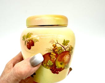 Palissy Ginger Jar Royale Collection Fruit English Pottery 1970s Decor