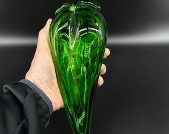 Vintage glass fruit green pepper, hand blown glass art sculpture. Made in Sweden